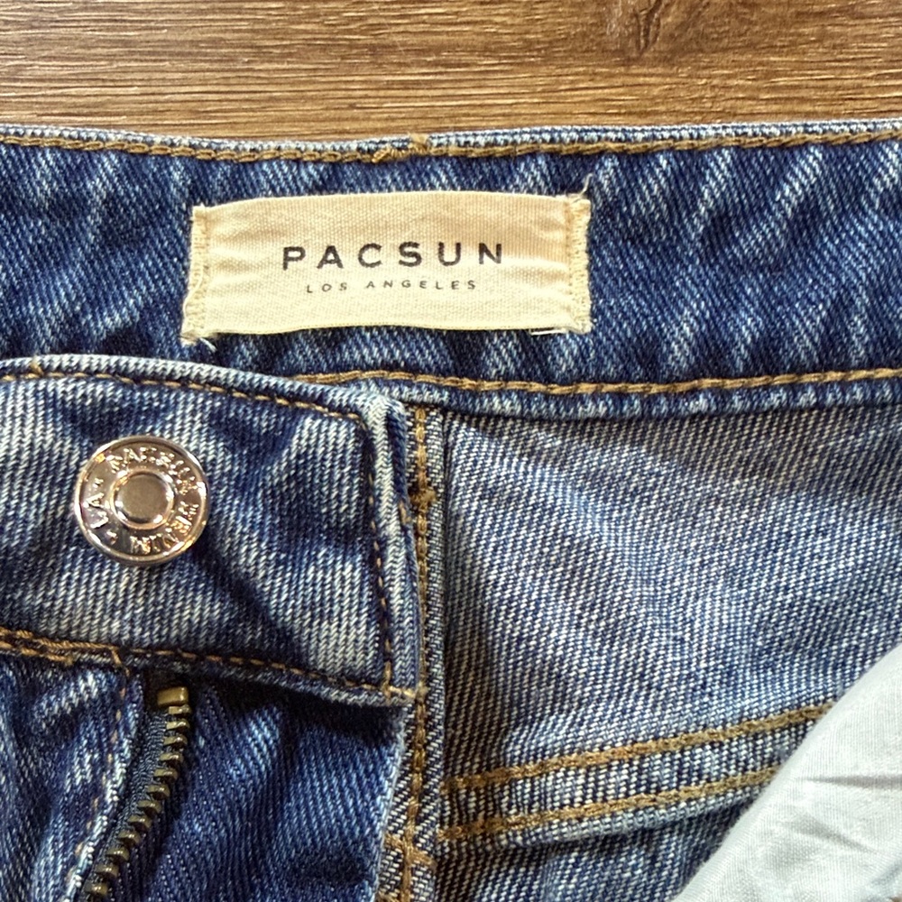 PacSun Relaxed Fit Distressed Mom Jeans - Picture 6 of 8